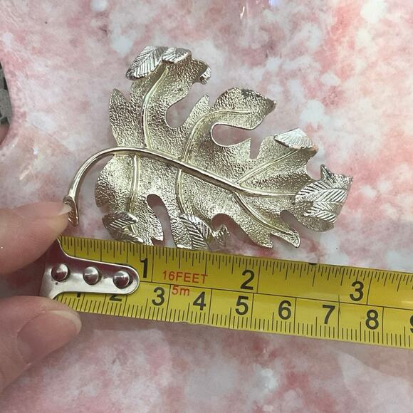 Vintage Sarah Coventry Leaf Brooch Silver - Picture 3 of 11
